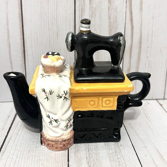 Cardinal Inc & World Bazaars  Teapot Ceramic Sewing Machine Vintage Collectible - Picture 2 of 16